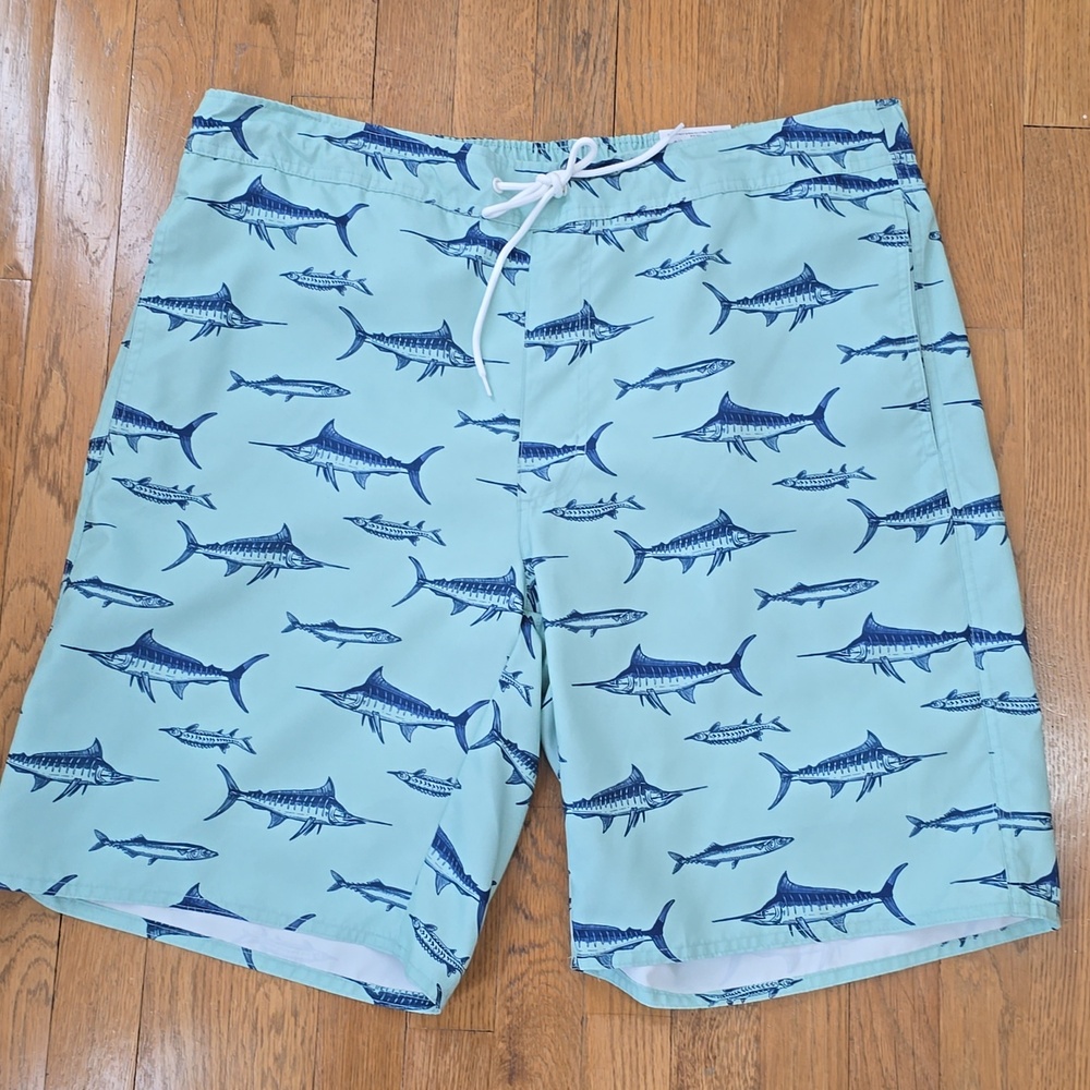 ST. JOHN'S BAY BRAND MEN'S BIG AND TALL GREEN AND BLUE FISH SWIM TRUNKS XLT